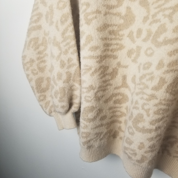 Goodnight Macaroon crewneck leopard print sweater - Picture 5 of 13